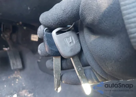 2005 Honda Accord 2.4 Dx z USA, uszkodzony, nr VIN 1HGCM56115A157716